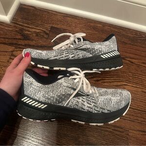 Brooks Adrenaline GTS 21 Sneakers